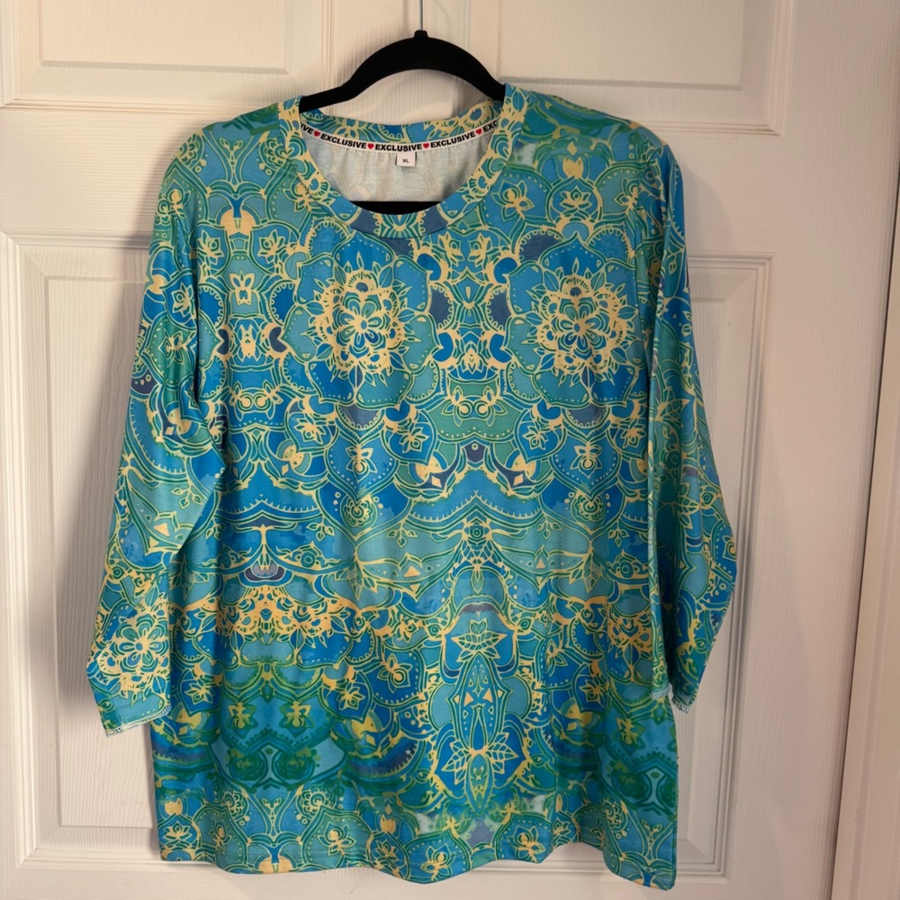 Exclusive Mandala Print Top‎ Women XL Blue Green 3/4 Sleeve Kaleidoscope Tee